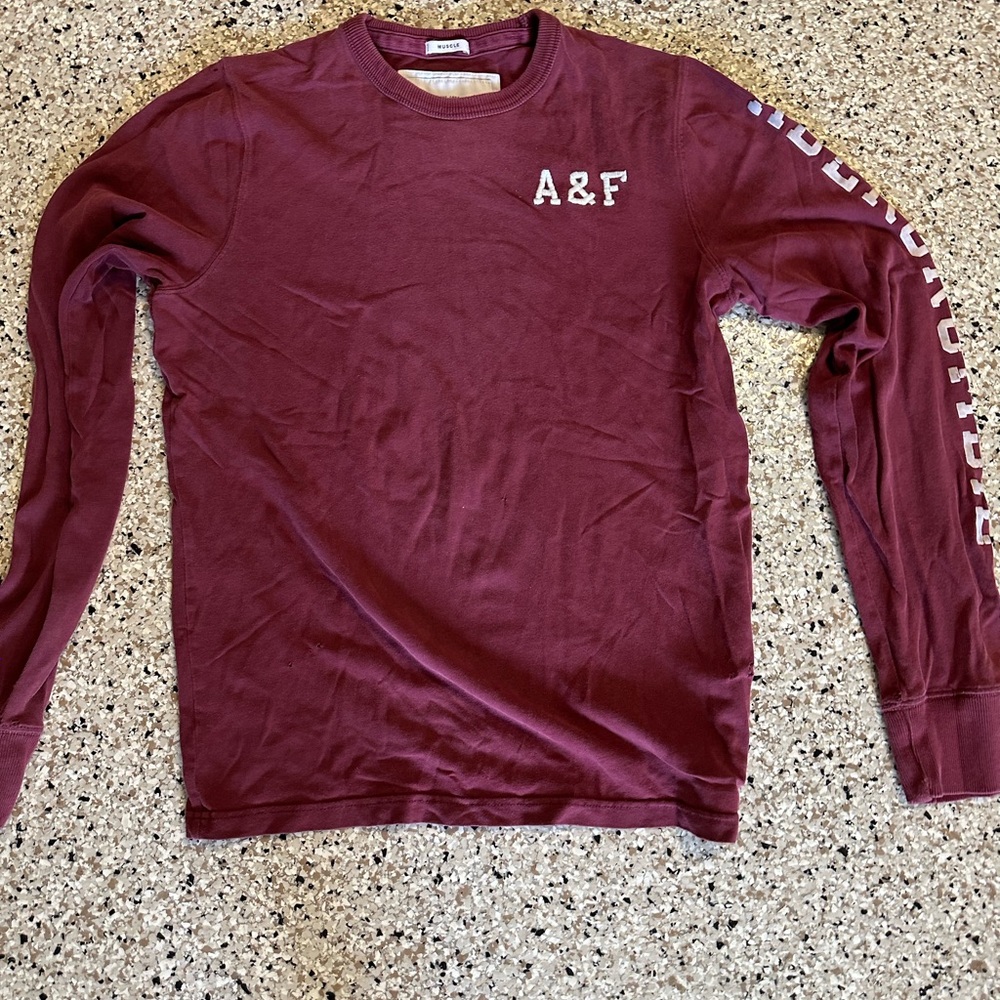 Abercrombie & Fitch Maroon Crewneck Shirt